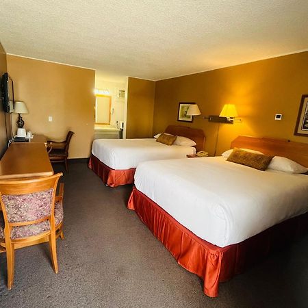Travelodge By Wyndham Moose Jaw Buitenkant foto
