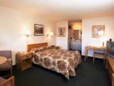 Travelodge By Wyndham Moose Jaw Buitenkant foto